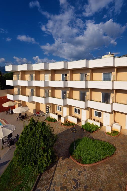 Hotel Fotini 칼라마타 외부 사진