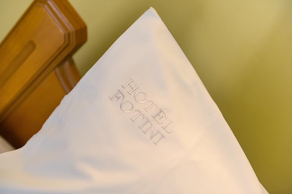 Hotel Fotini 칼라마타 객실 사진