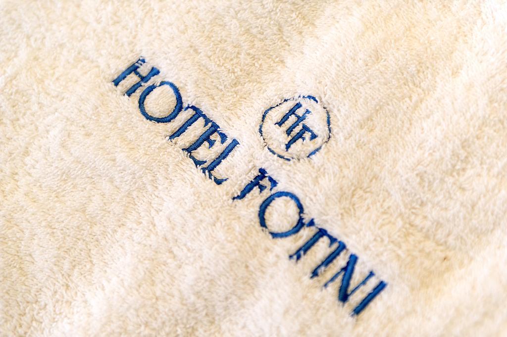 Hotel Fotini 칼라마타 객실 사진